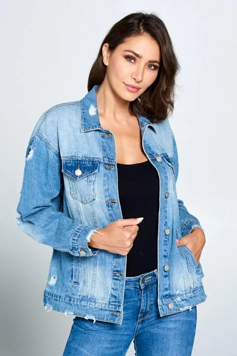 Kylie, Oversized distressed denim jacket